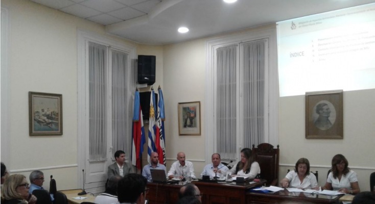 Presentación ante la junta departamental de Lavalleja